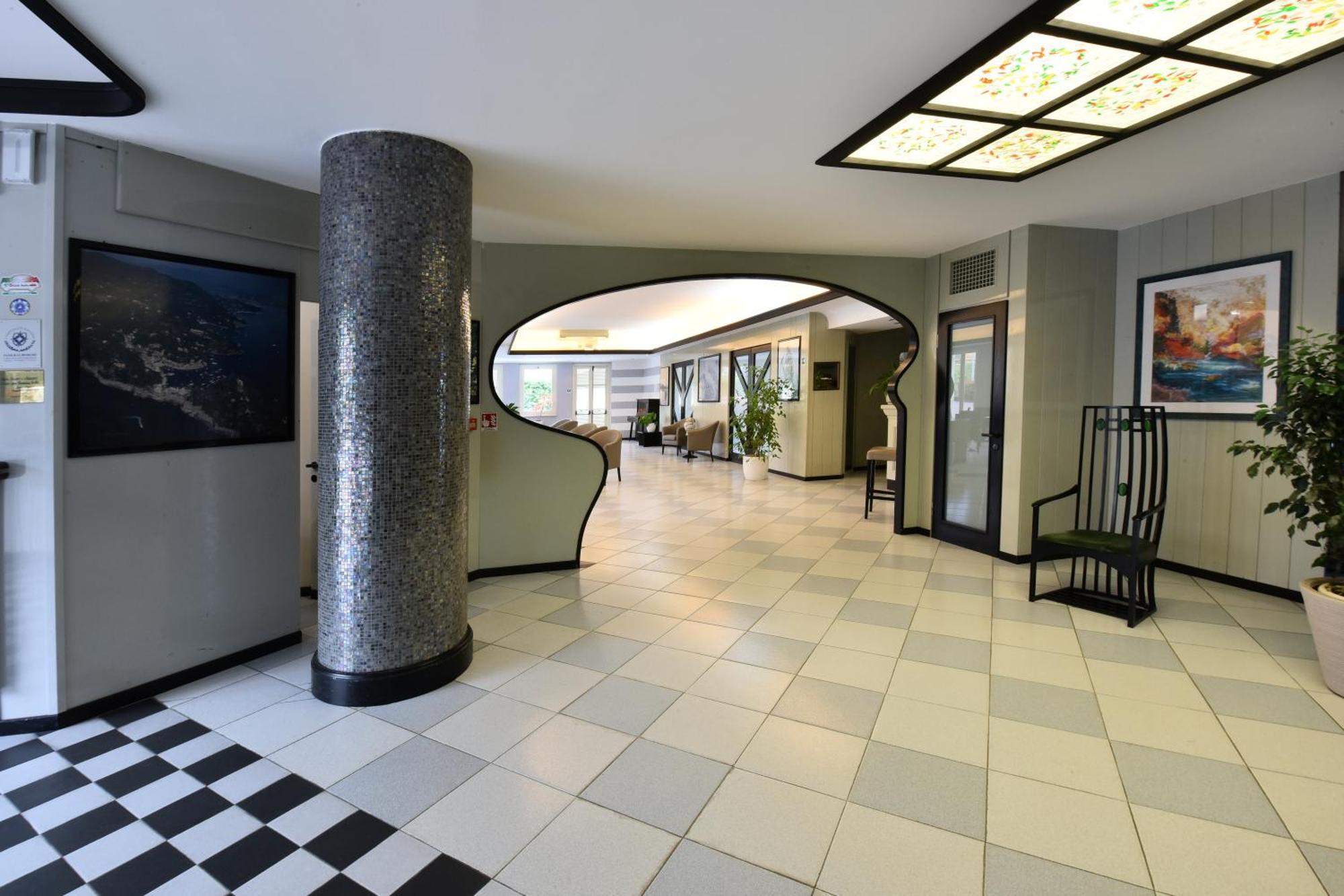 Hotel Sud Est By Fam Rossetti Lavagna Eksteriør billede