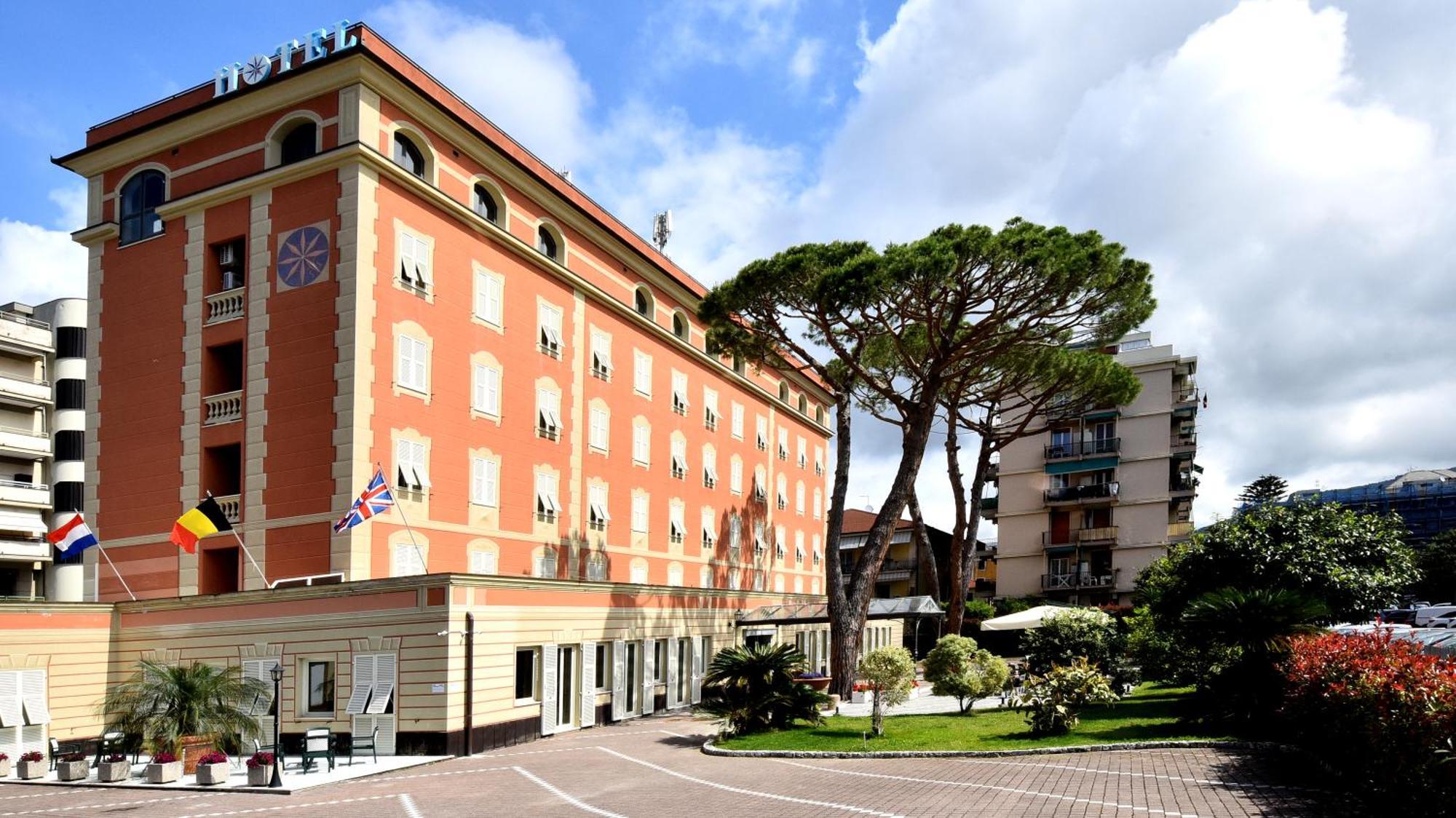 Hotel Sud Est By Fam Rossetti Lavagna Eksteriør billede